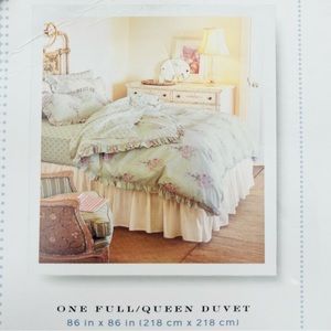 Shabby Chic Full/ Queen Duvet Cover and Shams